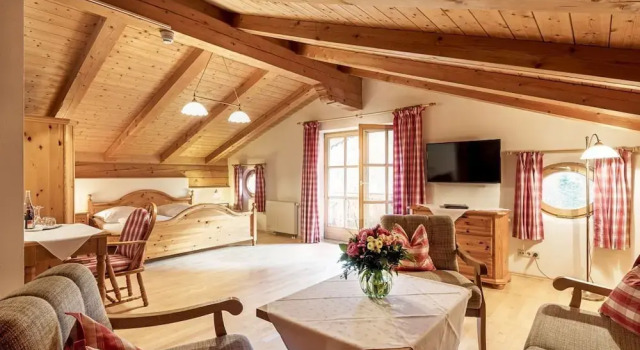 Hotel-Gasthof Mauthäusl, Varaa Hotelli Hotellit Baijeri pysäköinnillä, Pysäköinti