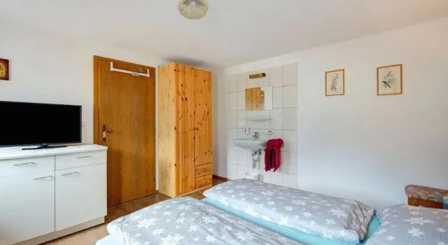 Scenic Apartment in Tirol With Garden, Забронировать Апартаменты/квартира Отели Кальтенбах с парковкой, рядом с SKiOptimal (Хохциллерталь), Парковка