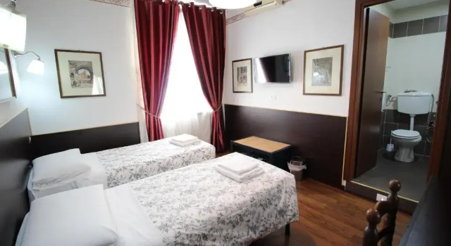 Двухместный номер Standard Gold House