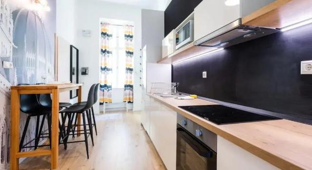 BUDAPEST4FUN - New apt in the heart of Budapest, Varaa Hotelli Budapest Budapest