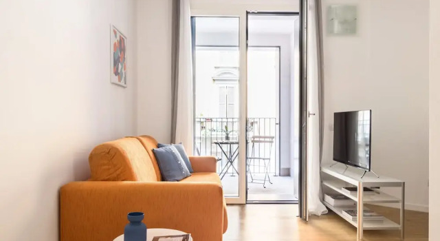 Апартаменты Altido Sunny 1-Bed Flat With/ Balcony
