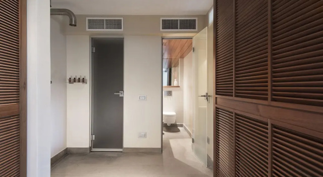 Apartment 1 Schlafzimmer SUITE & POOL-Como House-160 mt-Private Indoor Swimming Pool, heated all year-Private Covered Parking-Private Garden and terrace-Fully equipped Kitchen