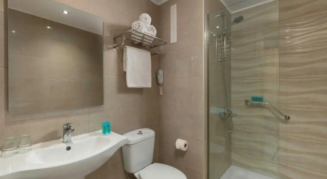 Двухместный номер Superior с видом на бассейн Meliton Hotel