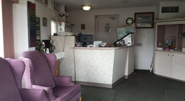 Skyview Inn, Varaa Mini-hotelli Burlington Wisconsin