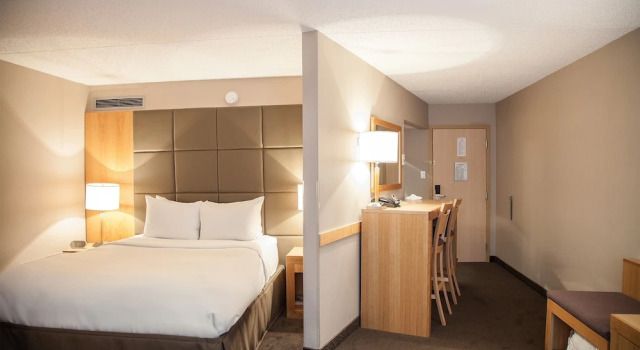Номер Premium iHOTEL & Conference Centre Red Deer