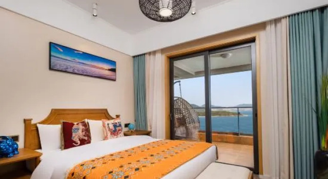 Люкс с 3 комнатами с видом на море The sea Hotel.