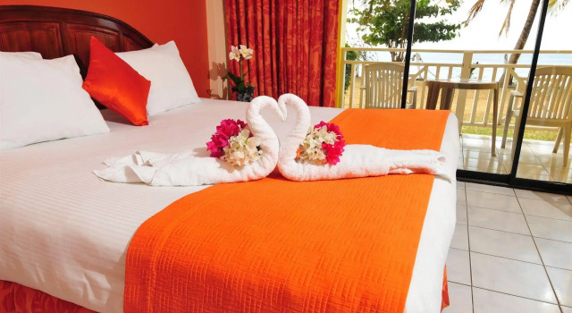 Tropikist Beach Hotel & Resort, Prenota Resort Crown Point Tobago