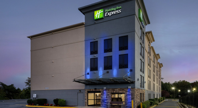 Holiday Inn Express Washington DC - BW Parkway by IHG