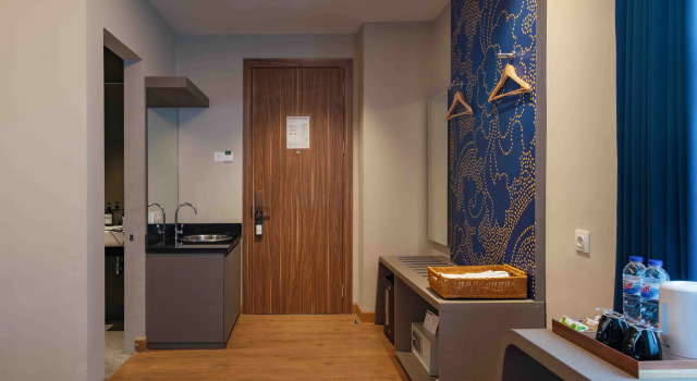 Junior suite Luminor Hotel Airport Sidoarjo By WH , Best Choice and Strategic Location with a Rooftop area in Town