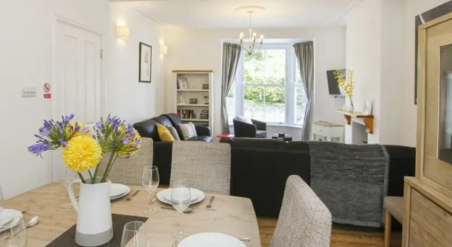 Ty Ardwyn, Prenota Hotel Criccieth 