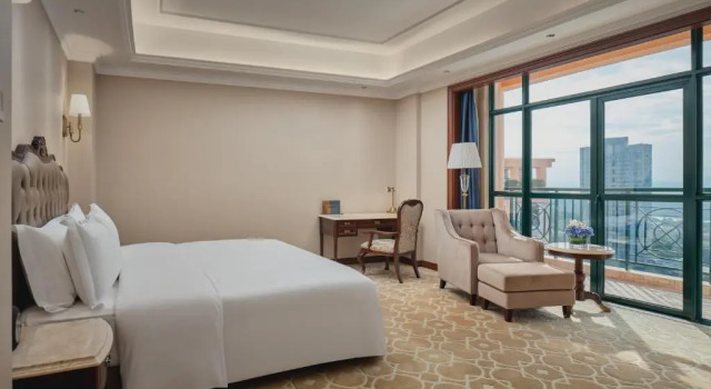 Двухместный номер с доступом в лаунж Standard Hotel Indigo Shenzhen Overseas Chinese Town by IHG