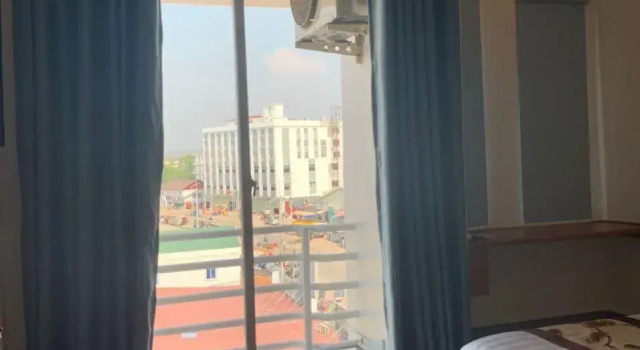 Семейный люкс с 2 комнатами Phat Power Hotel