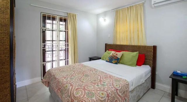 Chindwin by BSL Rentals, Rezervovat Hotel Hotely v Speightstown s bazénem, Bazén