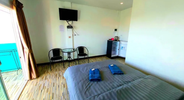 Номер Standard Neutron Bungalow