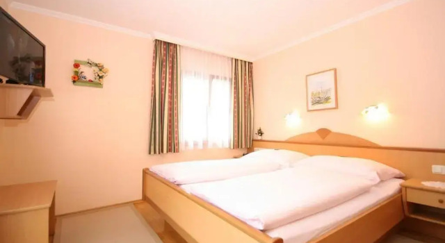 Haus Meissnitzer, Rezerwuj Hotel Haus im Enstal Liezen