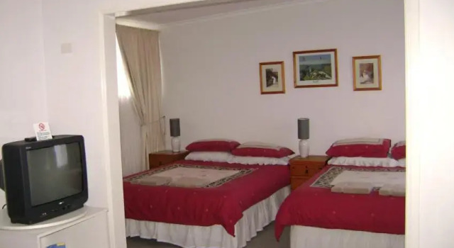 Трёхместный люкс Deluxe River Park Motor Inn