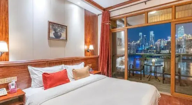 Люкс с 2 комнатами с балконом и с видом на реку BDS Hotels (Chongqing Nanbin Road)