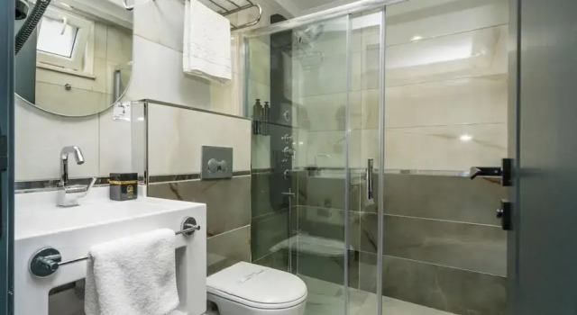 Standardowy dwuosobowy pokój z widokiem na miasto 216 Silver Suite