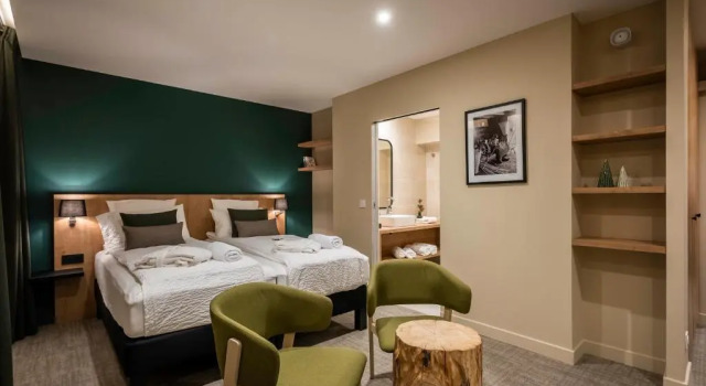 Номер Deluxe Logis Hôtel Restaurant & Spa La Rochette