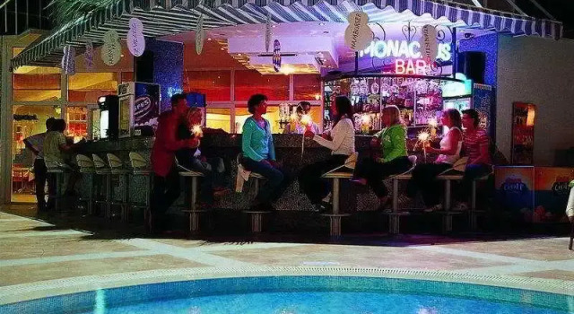Mesut Hotel Family, Забронировать Отель Отели Алании 3 звезды, рядом с Alanya Milli Egemenlik Stadium, 3*