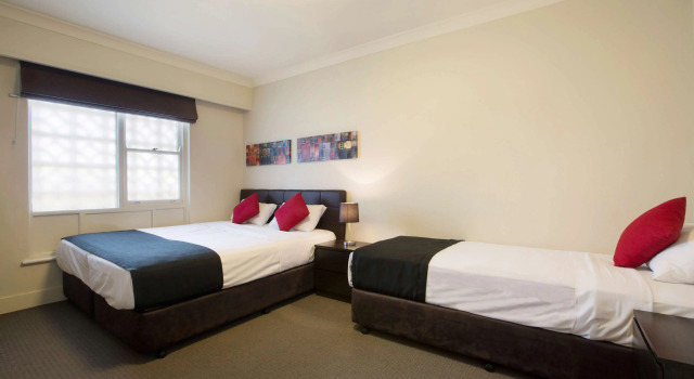 Enfield Hotel, Book Hotel  