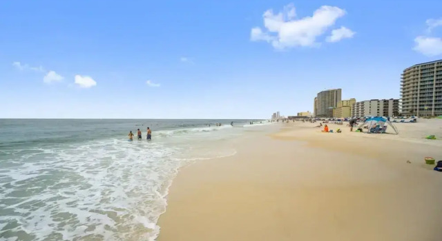 Коттедж Don t Worry Beach Happy 6 BR 4 BA Sleeps 20