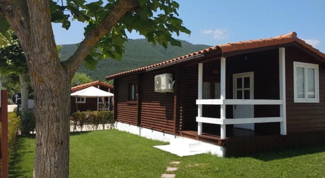 Семейное бунгало с 2 комнатами Camping Rio Nela
