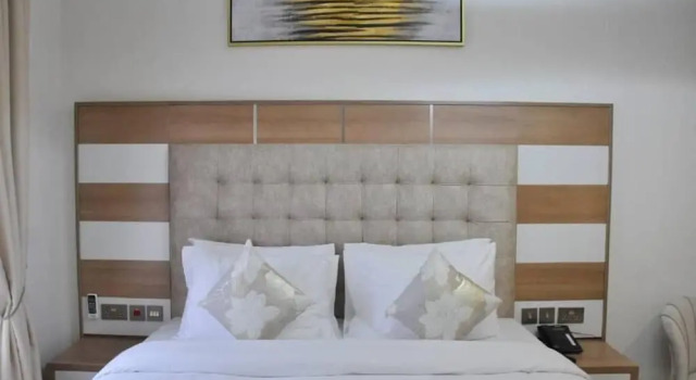 Номер Royal Brighams Suites