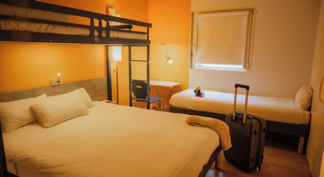 Четырёхместный семейный номер Standard ibis Budget Colmar Centre Gare