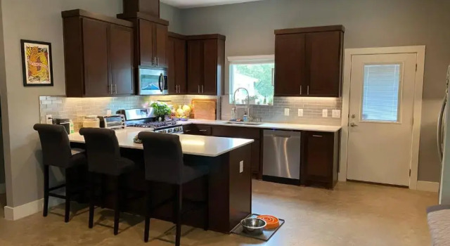 Коттедж Modern Home In North-central Austin