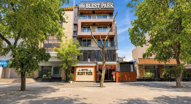Hotel Royal Galaxy Blest Park, Забронировать Отель Дели Национальный столичный округ Дели