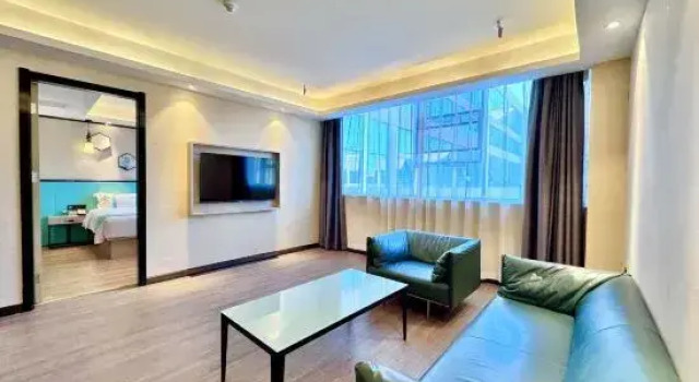 Люкс Deluxe Xana Lite Hotel (Sui County Fengcheng Square)