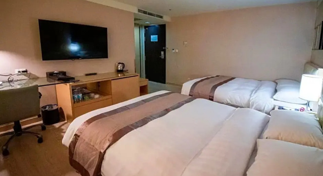 Четырёхместный номер Standard Holiday Inn Express Taipei Train Station by IHG