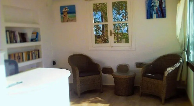 Faros Villa small hotel & restaurant