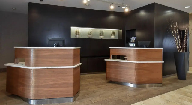 Courtyard Charlotte Concord, Забронировать Отель Конкорд Северная Каролина
