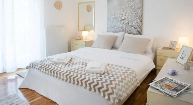 Апартаменты Spacious 2BDR Apartment with Beautiful Terrace