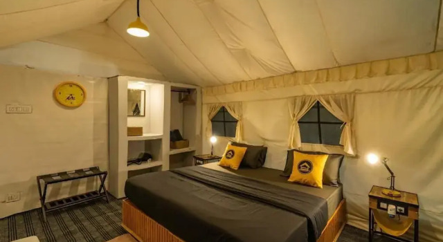 Тент The Hosteller Kasol, Riverside