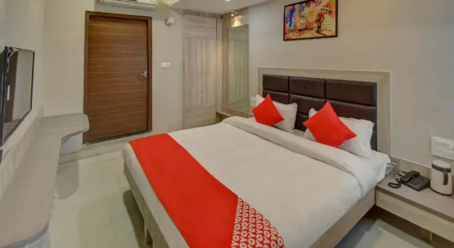 The Victoria Inn by OYO Rooms, Забронировать Отель Отели штата Махараштры 3 звезды, 3*
