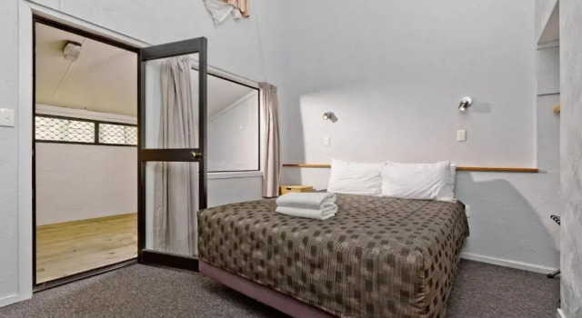 Апартаменты Oakwood Manor Motor Lodge