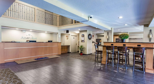 Days Inn & Suites Burnsville, Varaa Hotelli Hotellit Minnesota pysäköinnillä, Pysäköinti