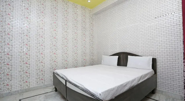 SPOT ON 37780 Hotel Doon Sabri