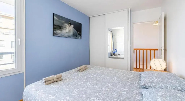 La Joliette; Duplex 2 chambres, PARKING INCLUS+ Terrasse+ ascenseur, Забронировать Отель Марсель Буш-дю-Рон