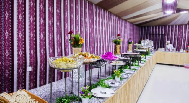 jabal burdah camp, Rezervovat Hotel Hotely v Akaba se snídaní, Snídaně