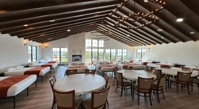 Семейный номер Standard с видом на озеро Canyon Lakeview Resort