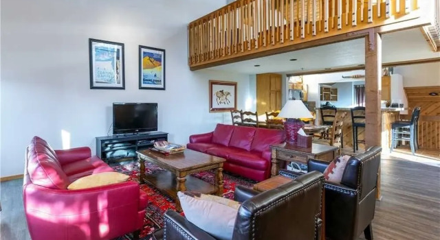 Ridgepoint 105 3 Bedroom Condo, Varaa Huoneisto Park City 