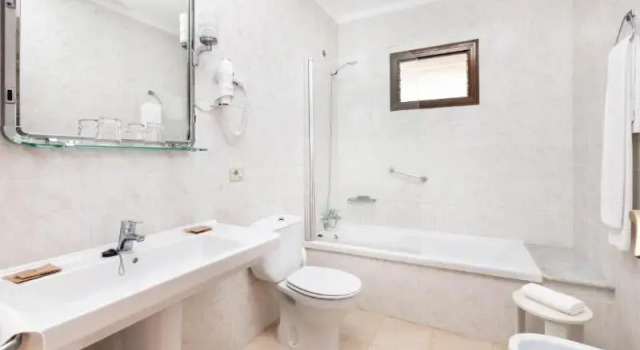 Трёхместный номер Standard с балконом Hotel Don Manolito