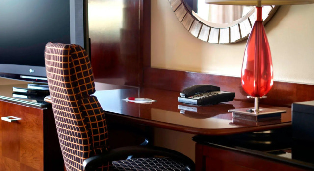 Четырёхместный номер Standard New Orleans Marriott Metairie At Lakeway