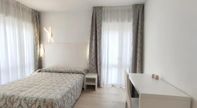Двухместный номер с балконом Hotel Oxford
