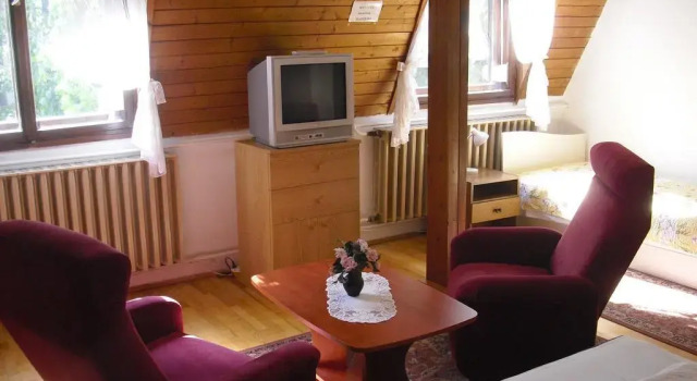 Veronika Rooms, Book Pension Hoteller i Western Transdanubia med parkering, Parkering