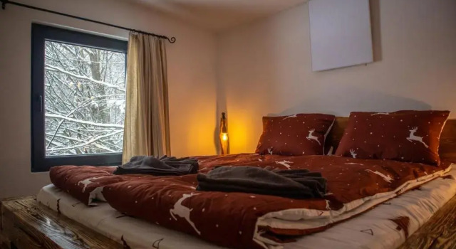 Holiday Nature House, Varaa Hotelli Izvoare 